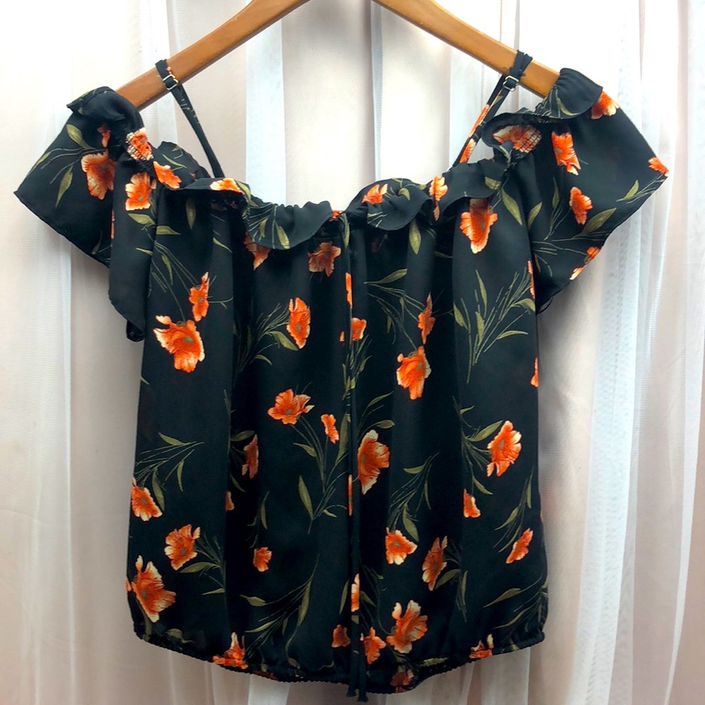 Sienna Sky Floral flowy off shoulder top black and orange size medium